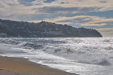 Güneye tropikal İspanya kıyısında, Granada, at nalı