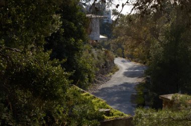 Granada Hill'de dağda öğleden sonra yürüyüş