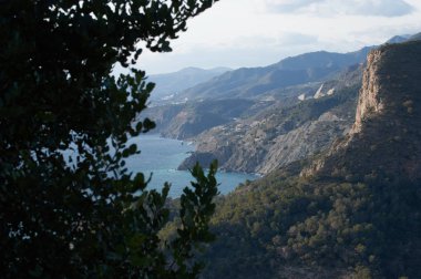gün batımı yürümek-den geçerek denize bakarak Cerro yağ dağ