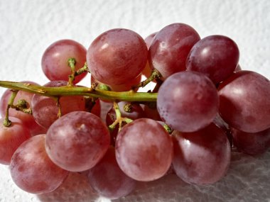 Mevsimin meyveleri Yazın siyah üzümler