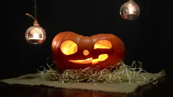 Las Velas Encienden Calabaza Halloween Tallada Jack Lantern Linternas Vela — Vídeo de stock