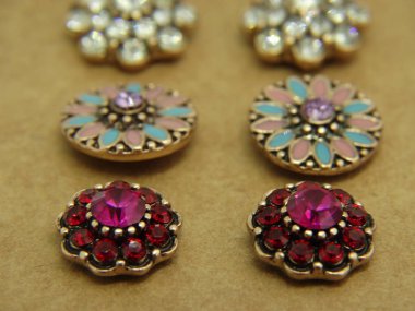 Küçük kristal küpe set