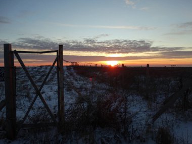 Dramatik kırsal günbatımı gökyüzü