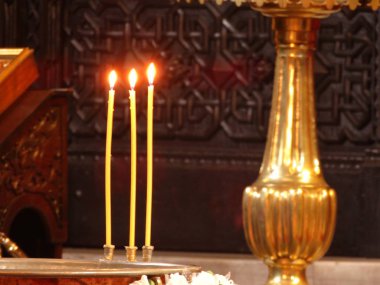 Birning mum bir kilise