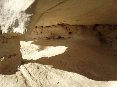 Aladzha Manastırı, Bulgaristan'da mağara