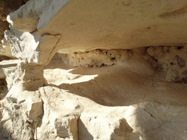 Aladzha Manastırı, Bulgaristan'da mağara