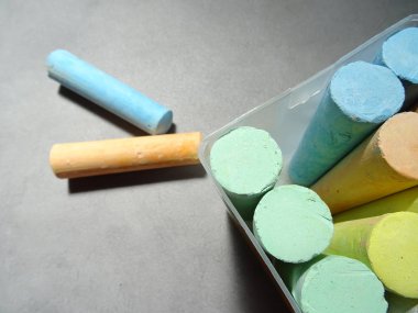 Renkli Tebeşirler, yakın çekim