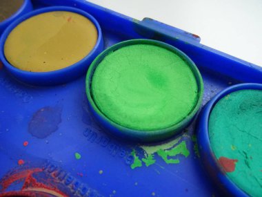 suluboya yakın boyalar 