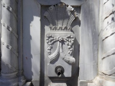 Taş kilise Çeşme yakın çekim