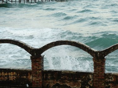 Taş Güney deniz arka plan üzerinde