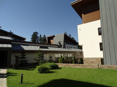 Modern dağ otel mimarisi