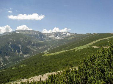 Yastrebets tepe Rila Dağı, Bulgaristan'da görünümünden