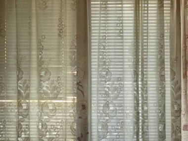 Pencerede Vintage Perde