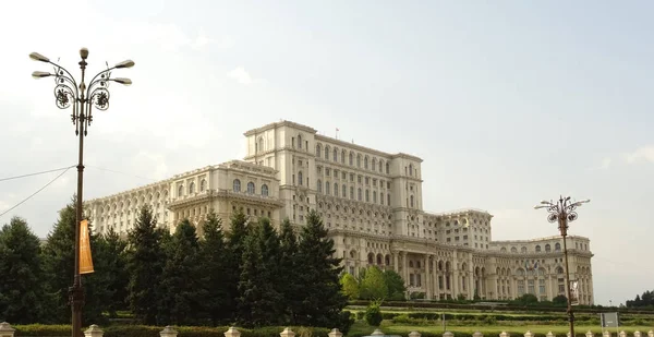 Palacio Del Parlamento Bucarest Rumania — Foto de Stock