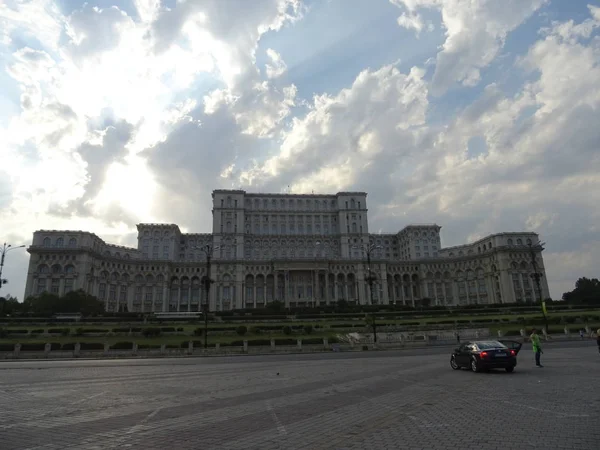 Palacio Del Parlamento Bucarest Rumania — Foto de Stock