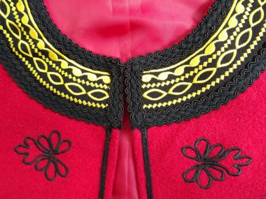 Yerli Bulgar erkek kırmızı kostüm