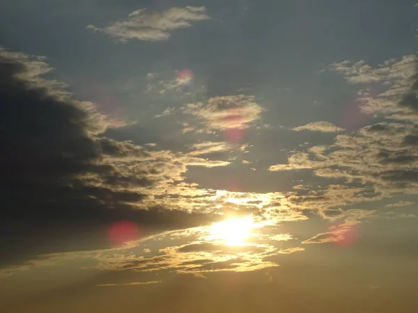 Gris Nubes Blancas Fondo —  Fotos de Stock