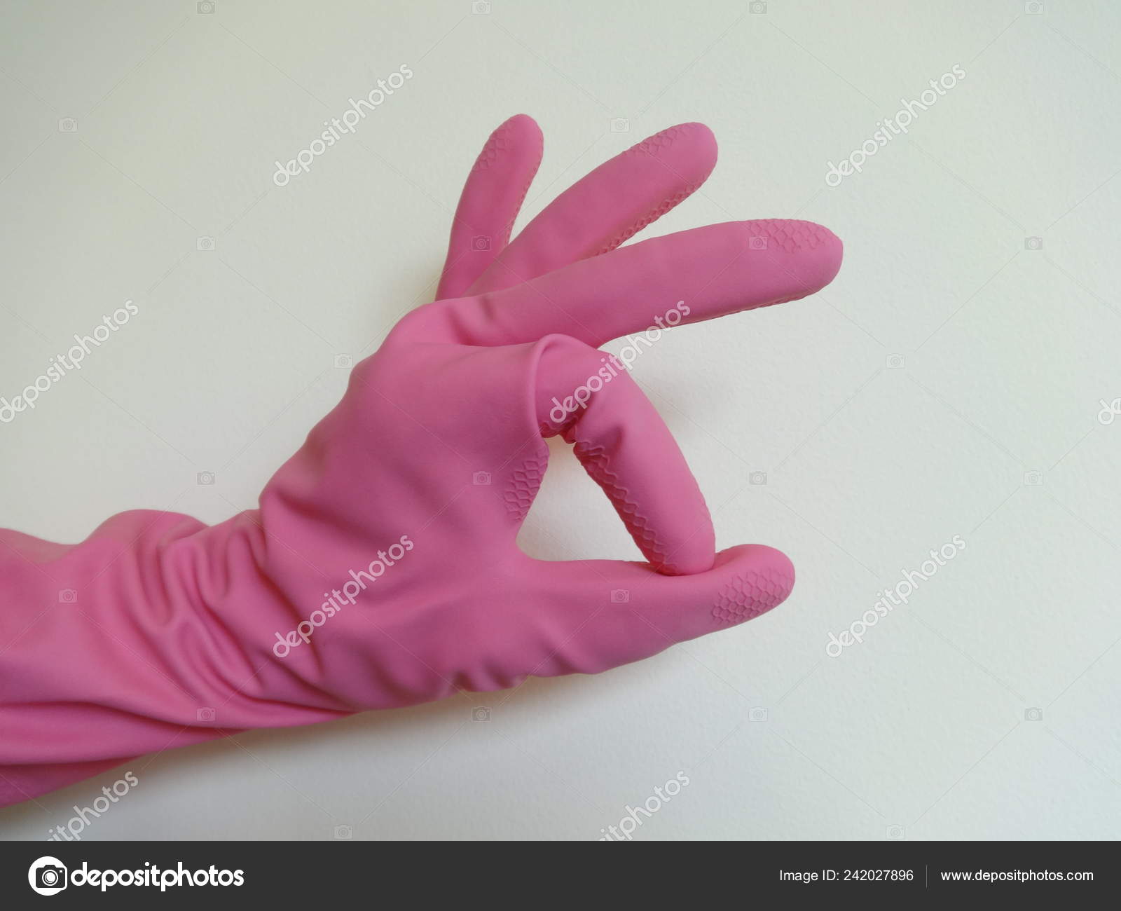 pink kitchen gloves