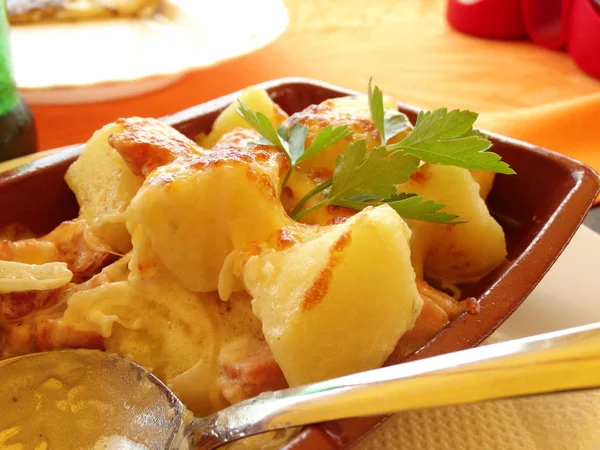 Smaczny Ziemniaki Pieczone Talerzu — Zdjęcie stockowe