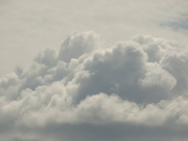 Gri Beyaz Bulutlar arka plan