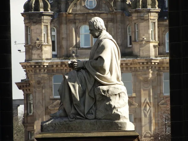 Памятник Эдинбургу Днем — стоковое фото