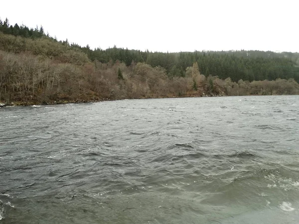 Jezioro Loch Ness Widokiem — Zdjęcie stockowe