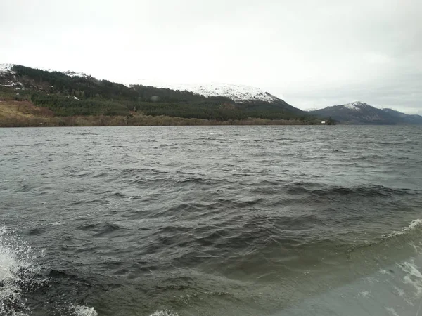 Loch Ness Vista Lago — Fotografia de Stock