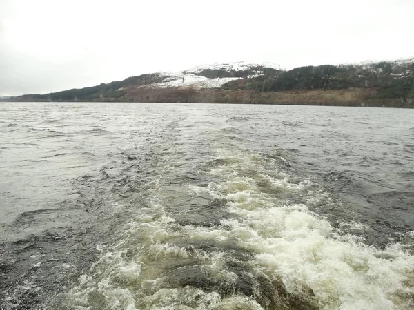 Jezioro Loch Ness Widokiem — Zdjęcie stockowe