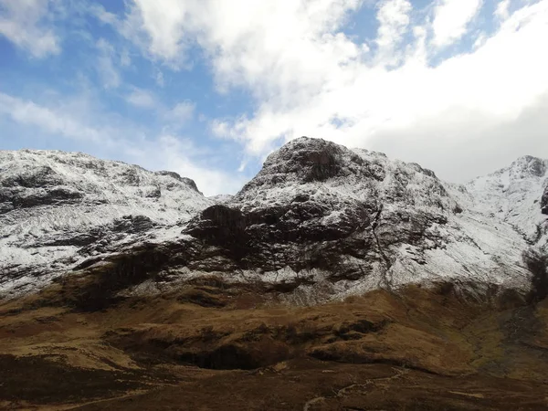 Montanha Das Três Irmãs Nas Terras Altas Escócia — Fotografia de Stock