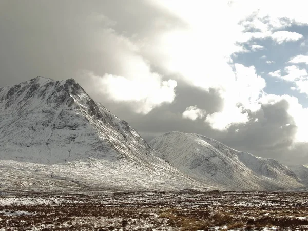 Glencoe Góry Pokryte Śniegiem — Zdjęcie stockowe