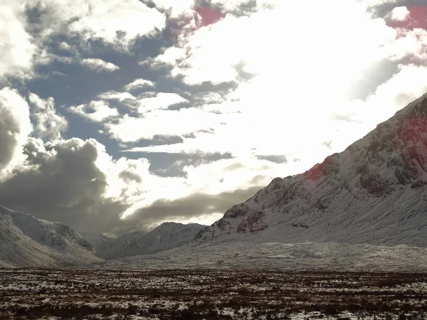 Glencoe Karla Kaplı Dağ — Stok fotoğraf