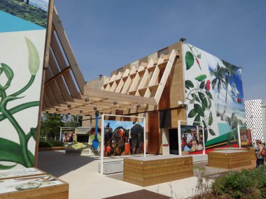 Gündüz Vanuatu Modern Binası 