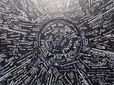 Siyah ve beyaz duvar sanatı tebeşir çizim