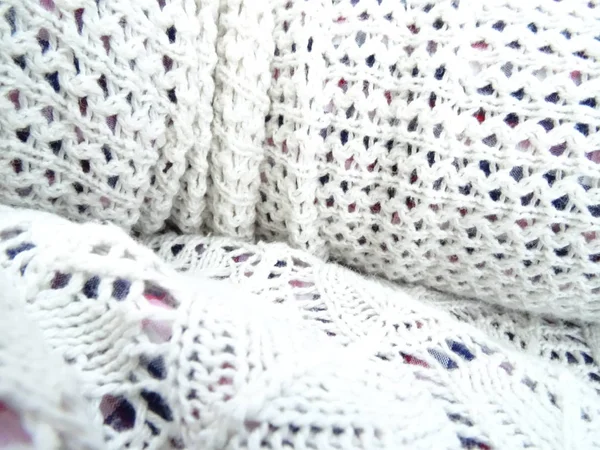 Современная Вязаная Белая Блузка Большими Дырами — стоковое фото