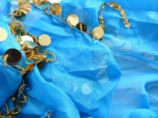 Blau Und Gold Glänzendes Bauchtanzkleid Mit Pailletten — Stockfoto
