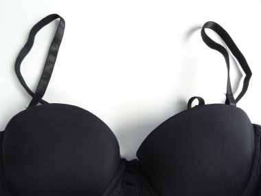 Basit Siyah sutyen yakın çekim 