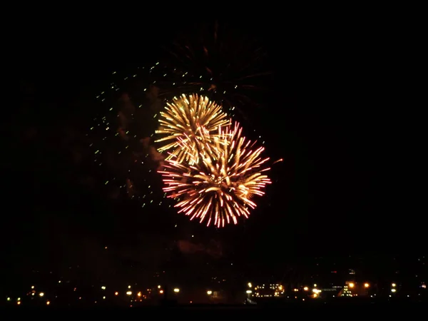 Fuegos Artificiales Coloridos Cielo Negro — Foto de Stock