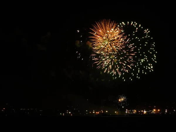 Fuochi Artificio Colorati Cielo Nero — Foto Stock