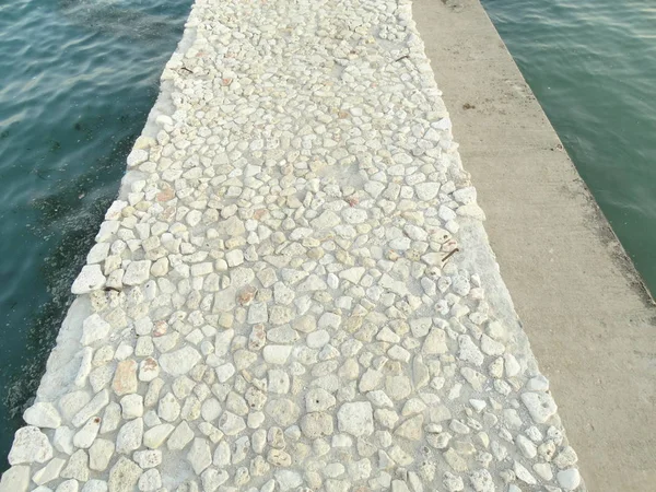 コンクリート パット上から海ビュー — ストック写真