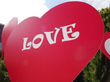 Şehir Parkı Açık kırmızı Sevgililer kalp şekilleri