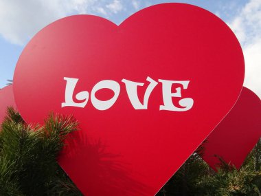 Şehir Parkı Açık kırmızı Sevgililer kalp şekilleri