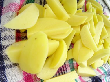 Çiğ patates dilimleri closeup görünümü