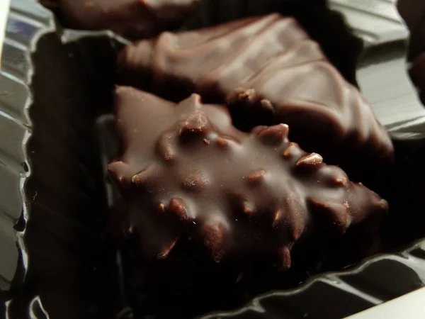 Μαύρη Σοκολάτα Ξηρούς Καρπούς Ζαχαρωτό — Φωτογραφία Αρχείου