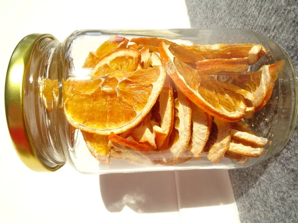 Getrocknete Orangenscheiben Glas — Stockfoto