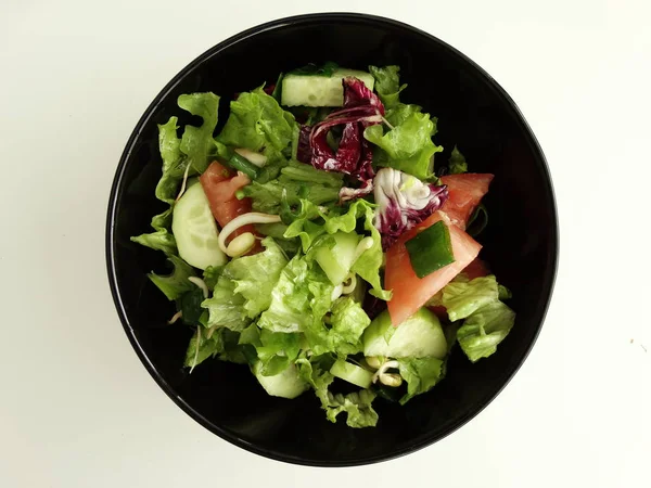 Frisk Grøn Salat Med Agurker Tomater - Stock-foto