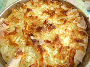 Geleneksel Bulgar Banitsa yuvarlak pişirme çanağı