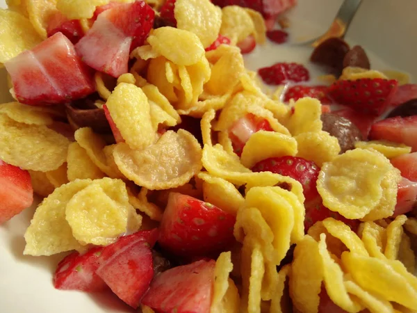 Cornflakes Aux Morceaux Fraise Lait — Photo