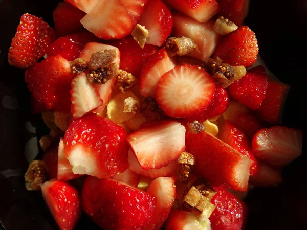 Cornflakes Strawberries Dried Dates Black Bowl — Stock Photo, Image