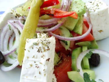 geleneksel yunan salatası görünümü 