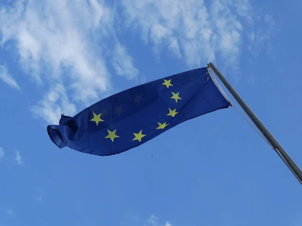 Bandera Unión Europea Fondo Del Cielo —  Fotos de Stock